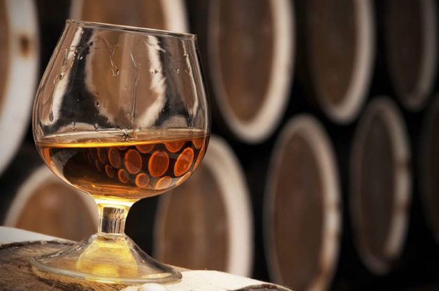 Få dit eget whiskyfad hos Trolden Destilleri