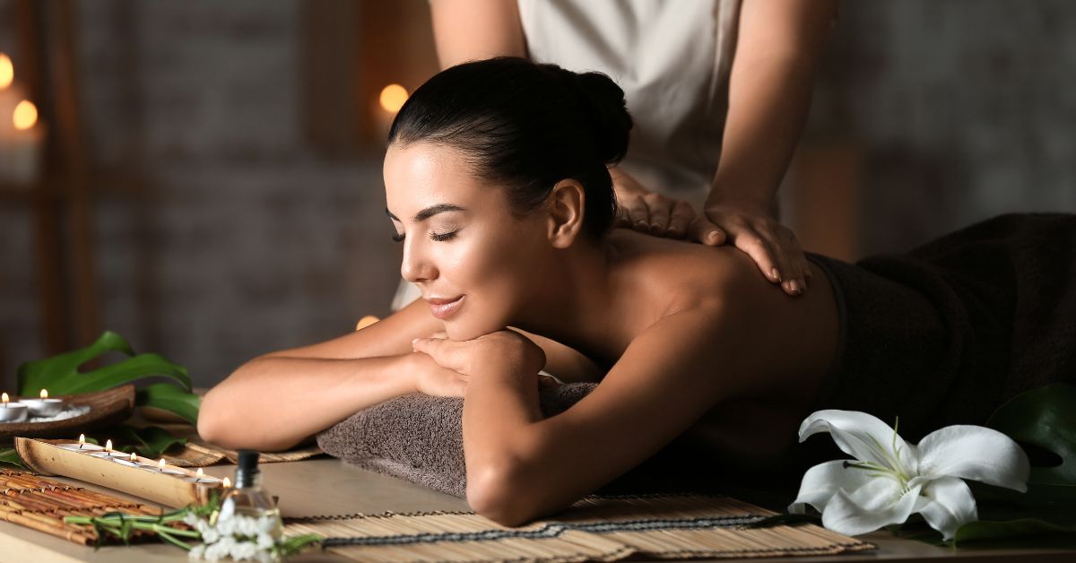 Kvinde får massage