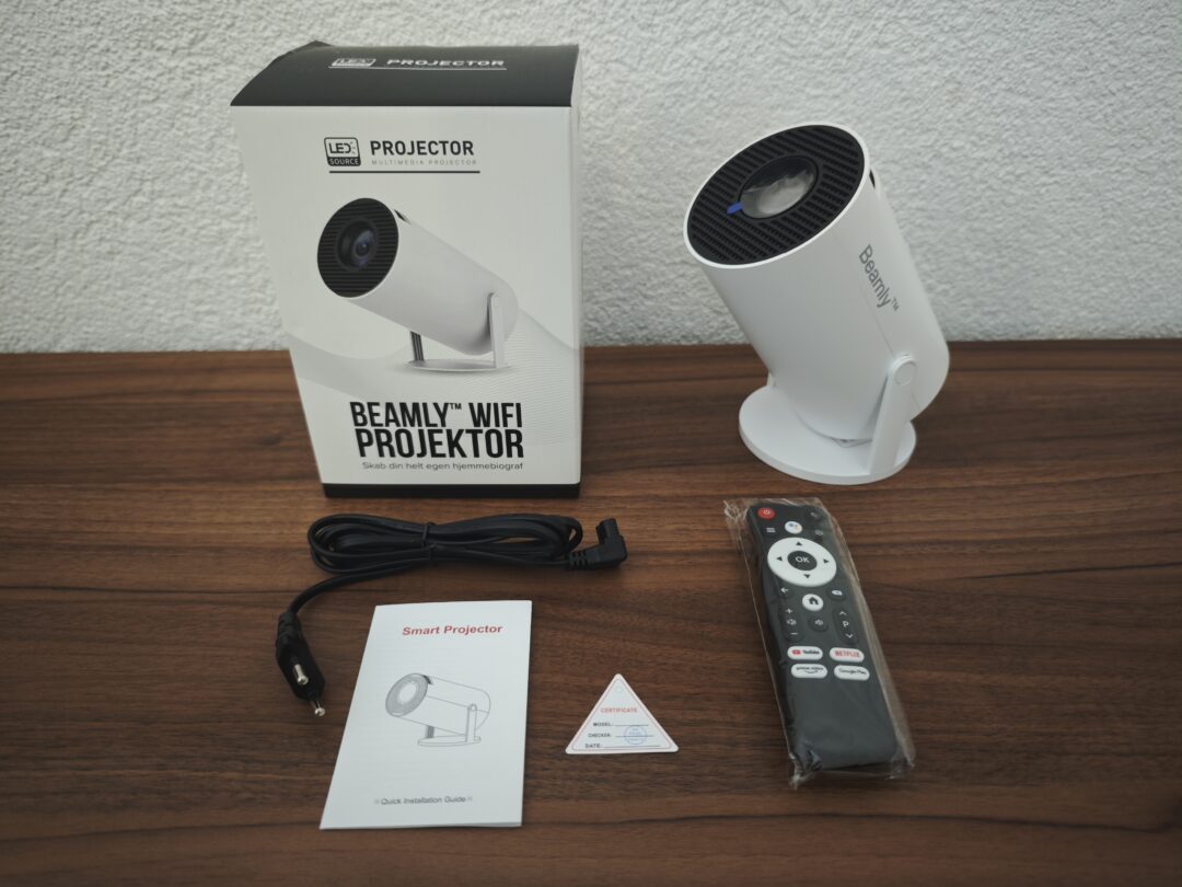 Beamly Wifi Projektor med tilbehør
