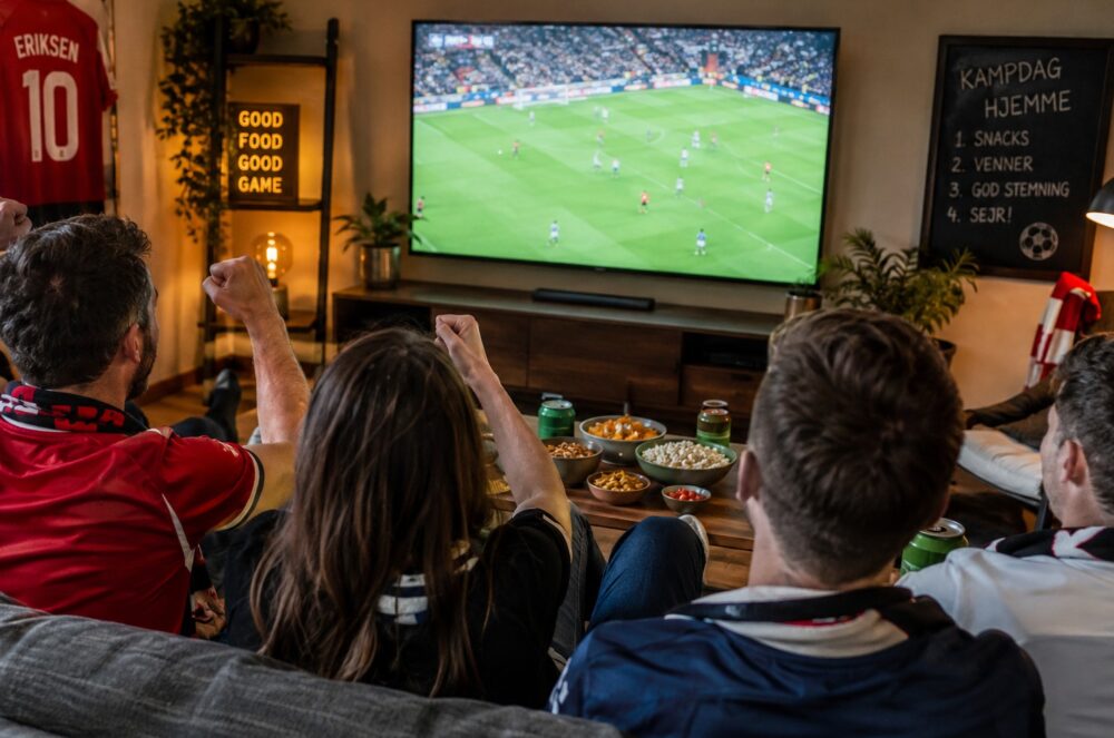 Gaven til sportsfanen, der har alt - Byg en hel kampdag derhjemme