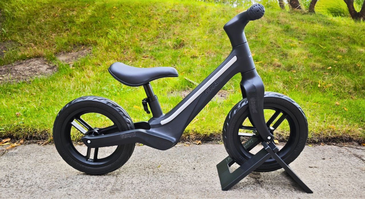 Glimmt Løbecykel med LED til børn anmeldelse som gave