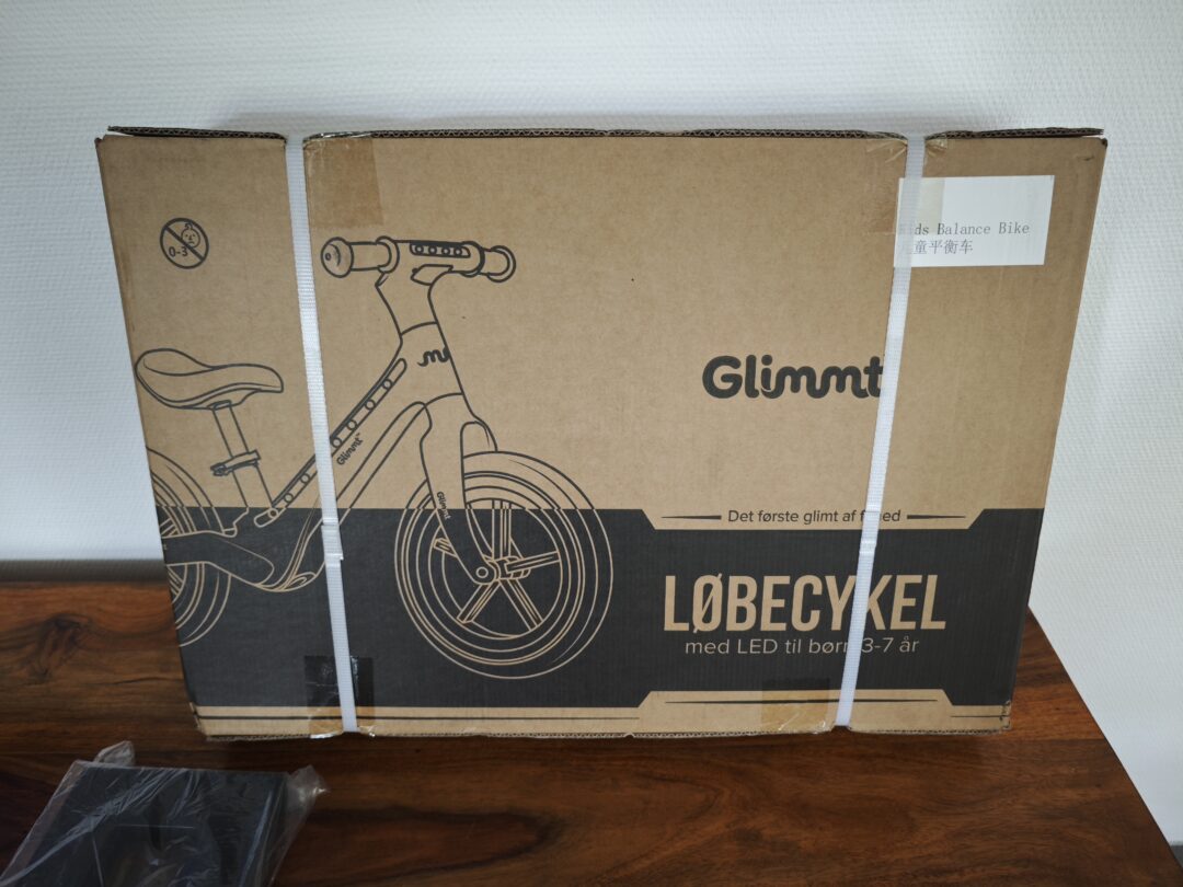Glimmt løbecykel i kasse